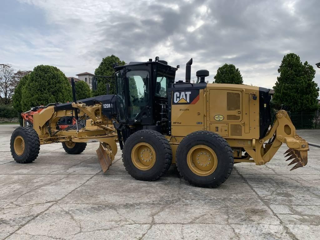 CAT 120 M 2 モーターグレーダー