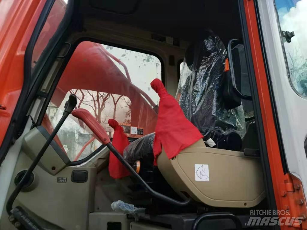 Doosan DH 220 LC-7 大型油圧ショベル12t以上（パワーショベル・ユンボ）