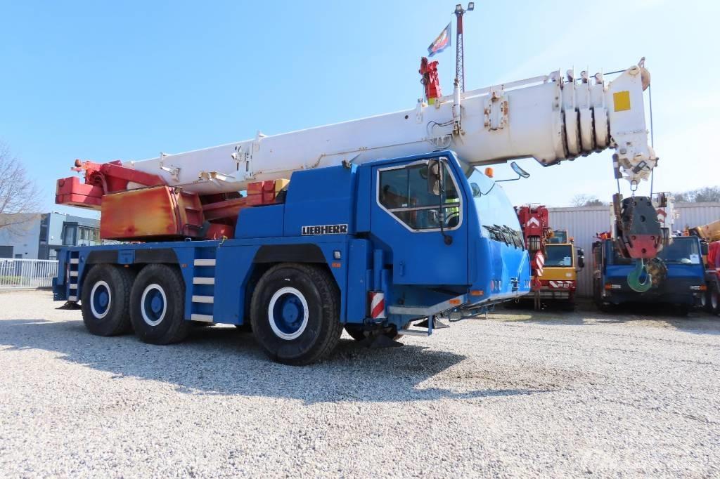 Liebherr LTM 1055-1 オールテレーンクレーン
