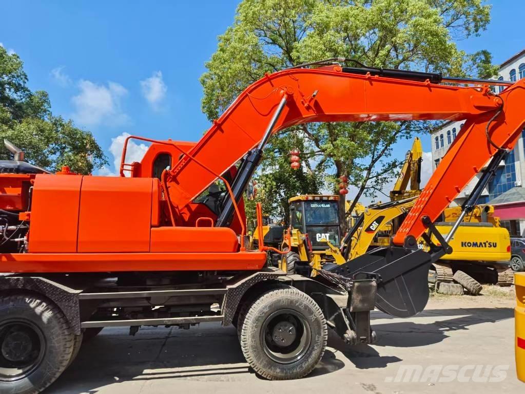 Doosan DH 210 W-7 ホイール式油圧ショベル（パワーショベル・ユンボ・バックホー）