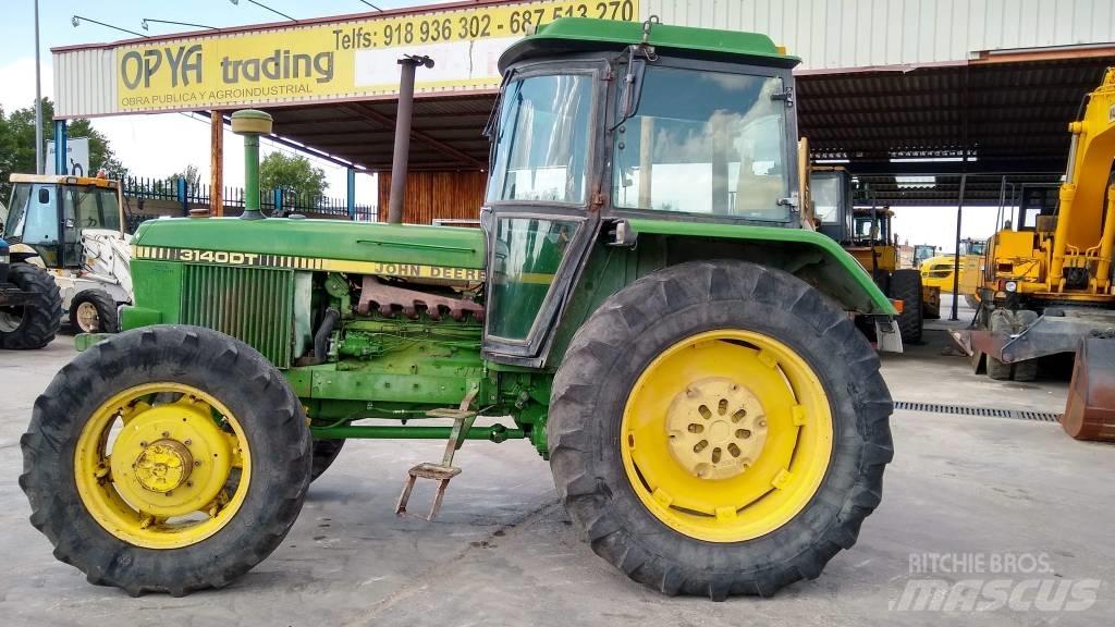 John Deere 3140 DT トラクター