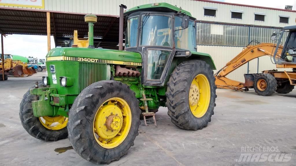 John Deere 3140 DT トラクター