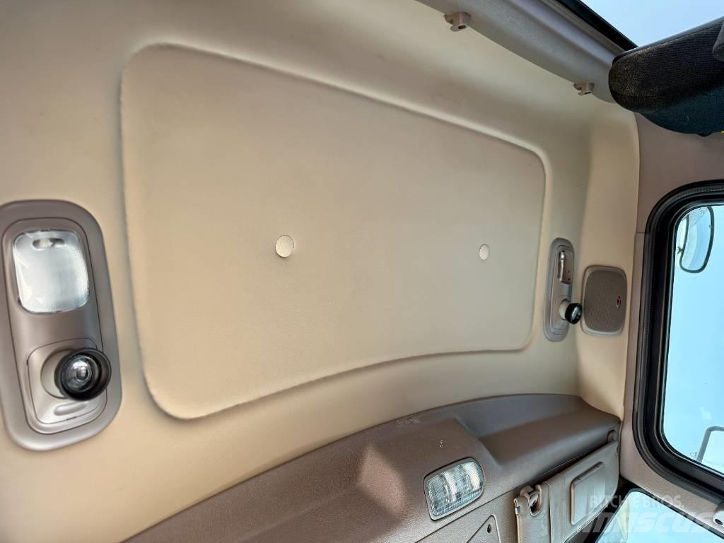 Peterbilt 389 中古トラクターヘッド | トレーラーヘッド