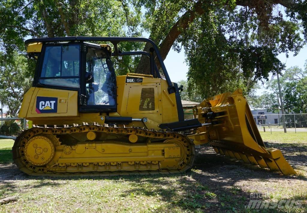 CAT D 6 K 2 LGP ブルドーザー