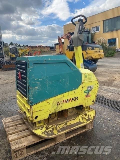 Ammann APH 110-95 プレートコンパクター