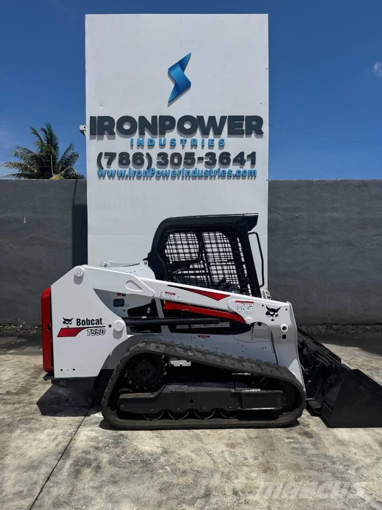 Bobcat T 550 スキッドステアローダー