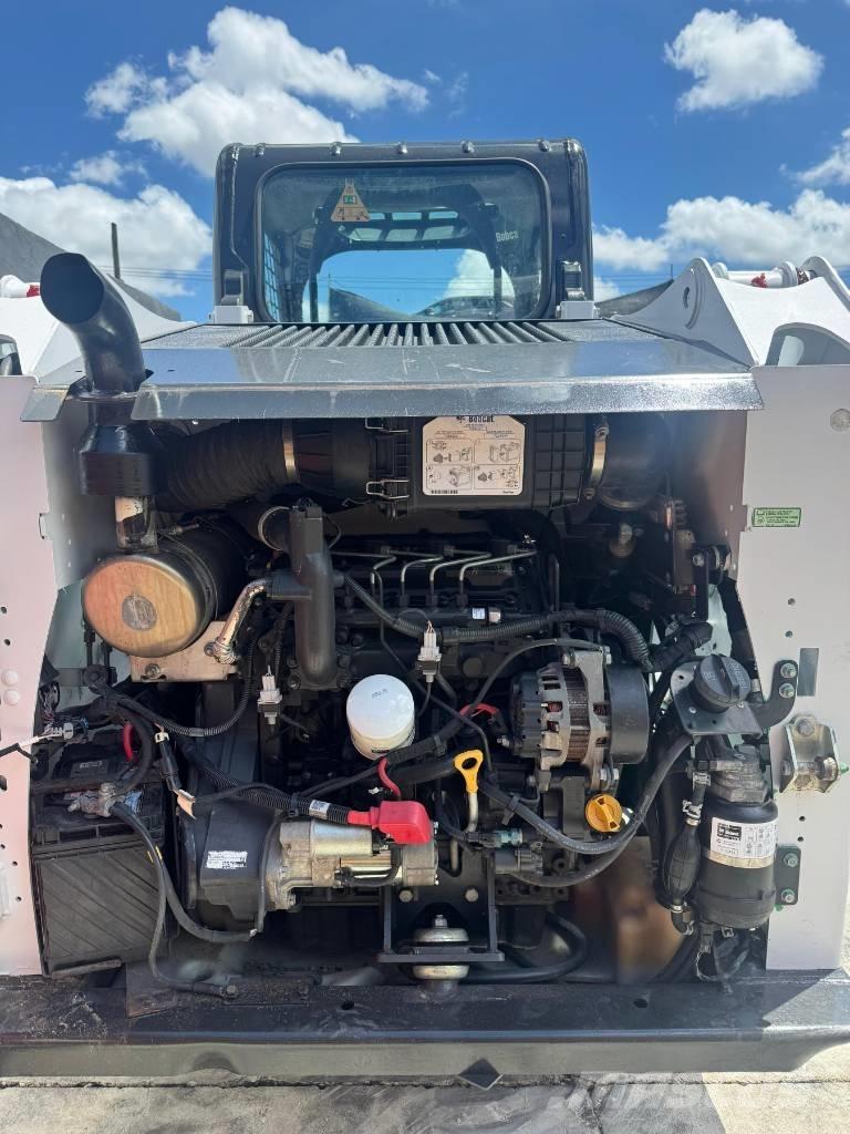Bobcat T 550 スキッドステアローダー
