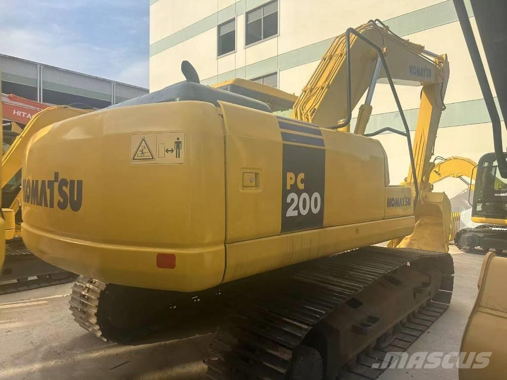 Komatsu PC 200 LC-7 大型油圧ショベル12t以上（パワーショベル・ユンボ）