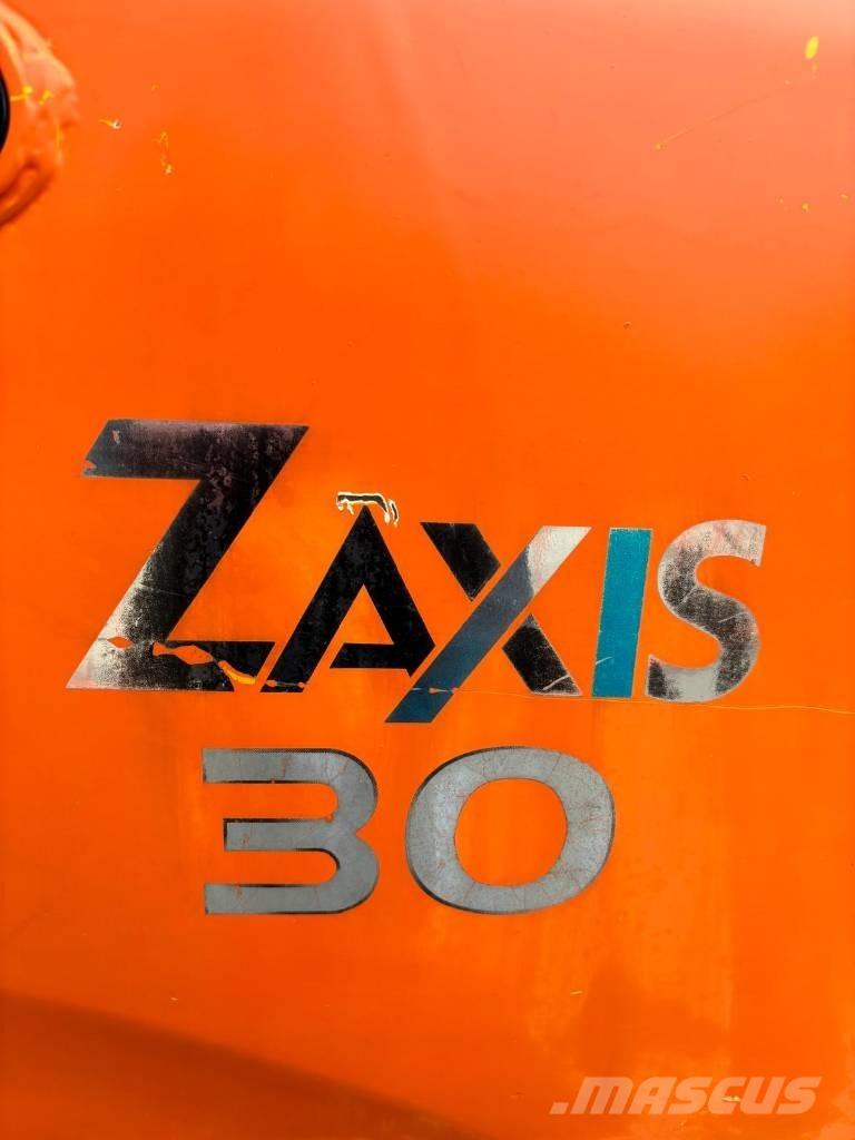 Hitachi ZX 30 ミニ油圧ショベル 7t以下（ミニユンボ・ミニディガー）