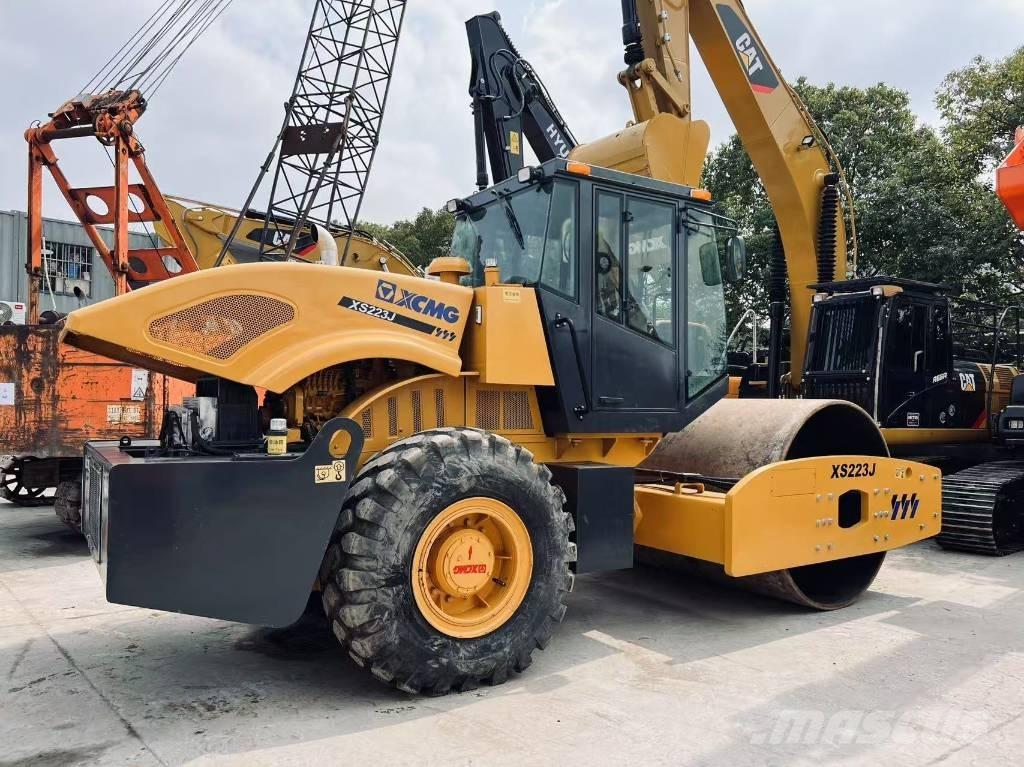 XCMG XS 223 J 振動ローラ