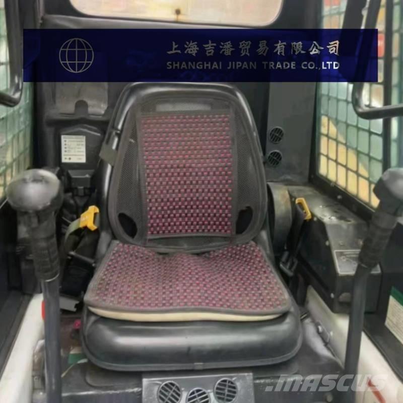 Bobcat S 130 スキッドステアローダー
