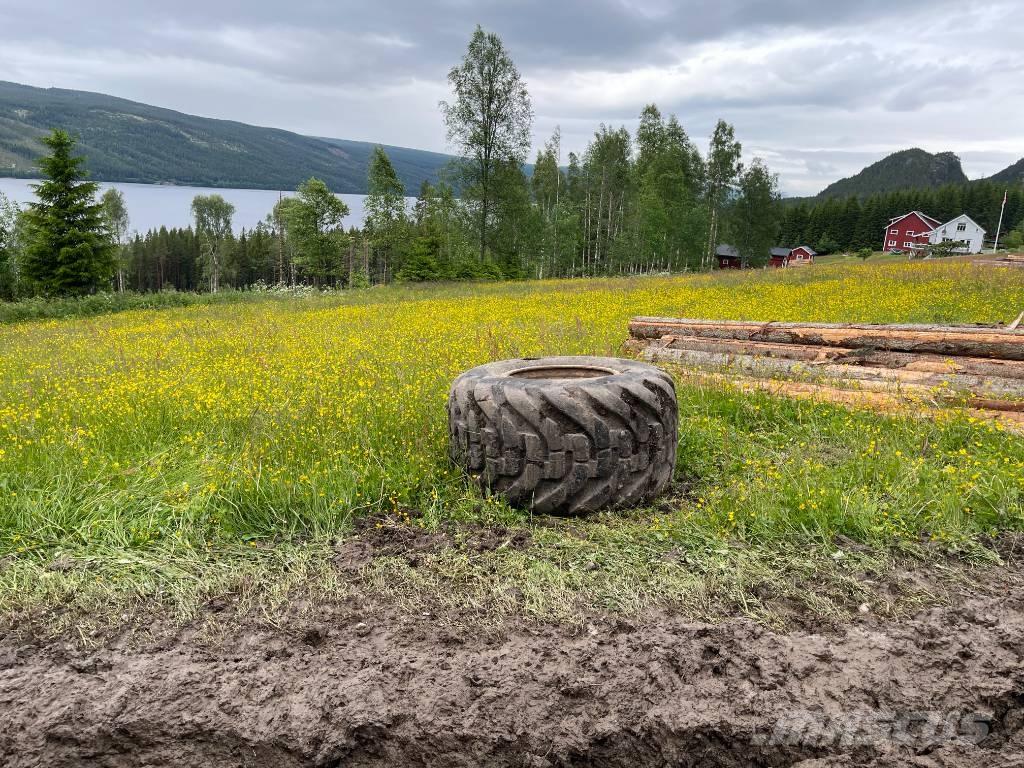 Ponsse BISON AF 8W フォワーダー