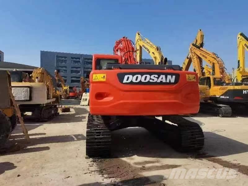 Doosan DX 225 大型油圧ショベル12t以上（パワーショベル・ユンボ）