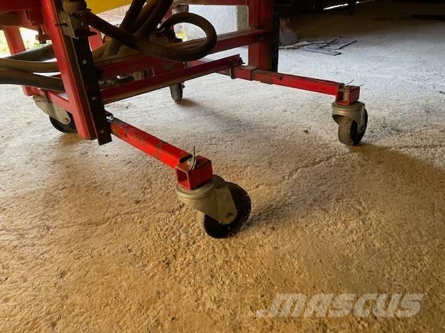 Rau D2-800 マウント型噴霧器