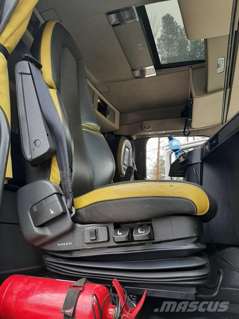 Volvo FH 16 木材トラック