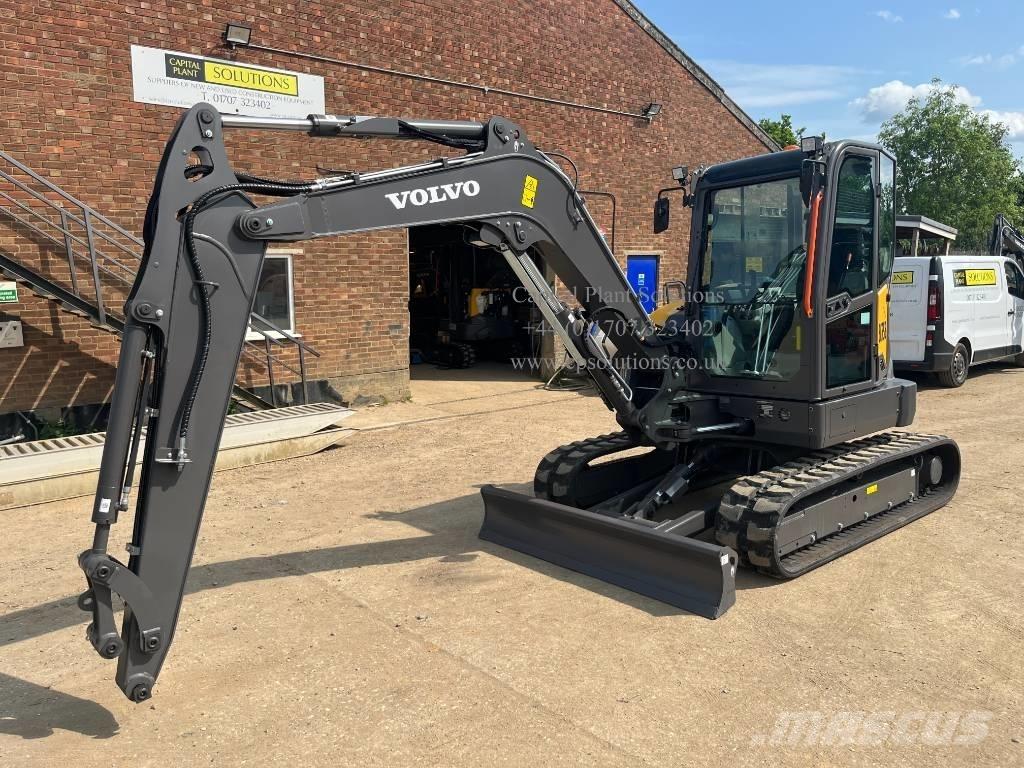 Volvo ECR 58 F ミニ油圧ショベル 7t以下（ミニユンボ・ミニディガー）
