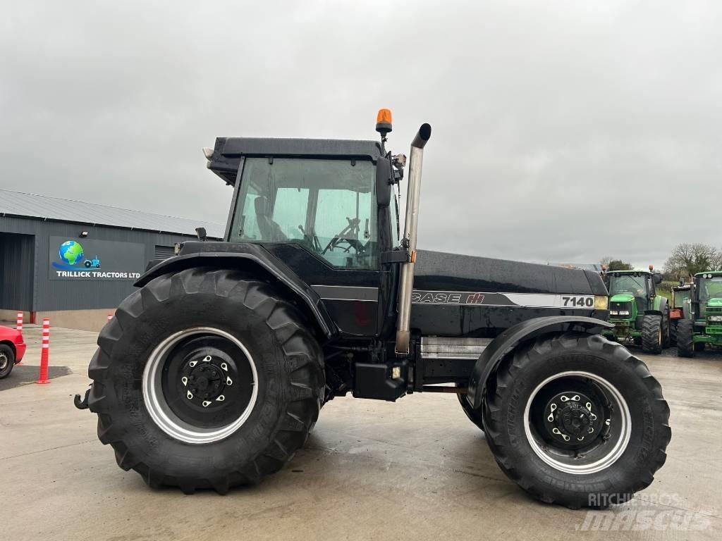 CASE 7140 トラクター