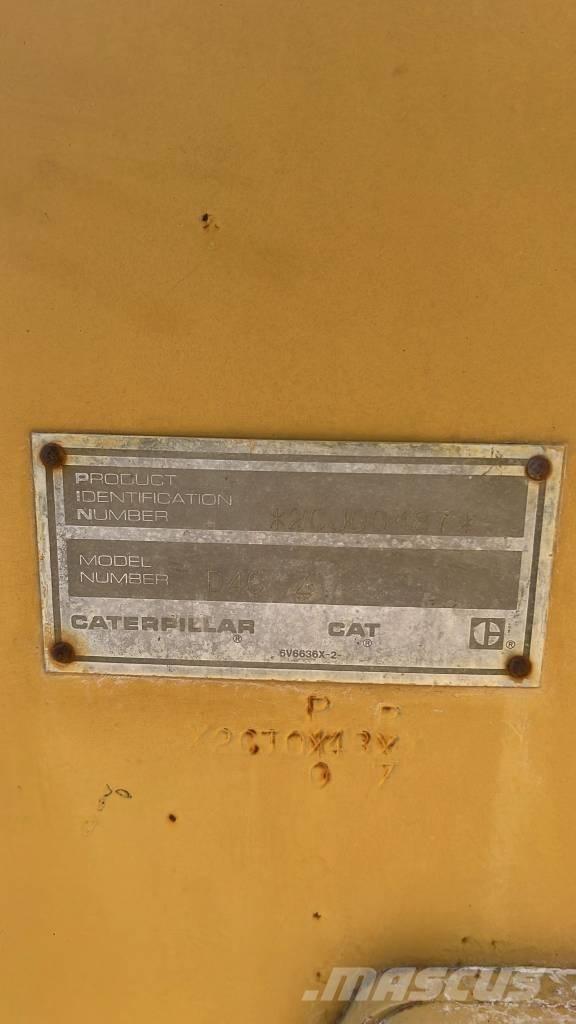 CAT D 4 C ブルドーザー