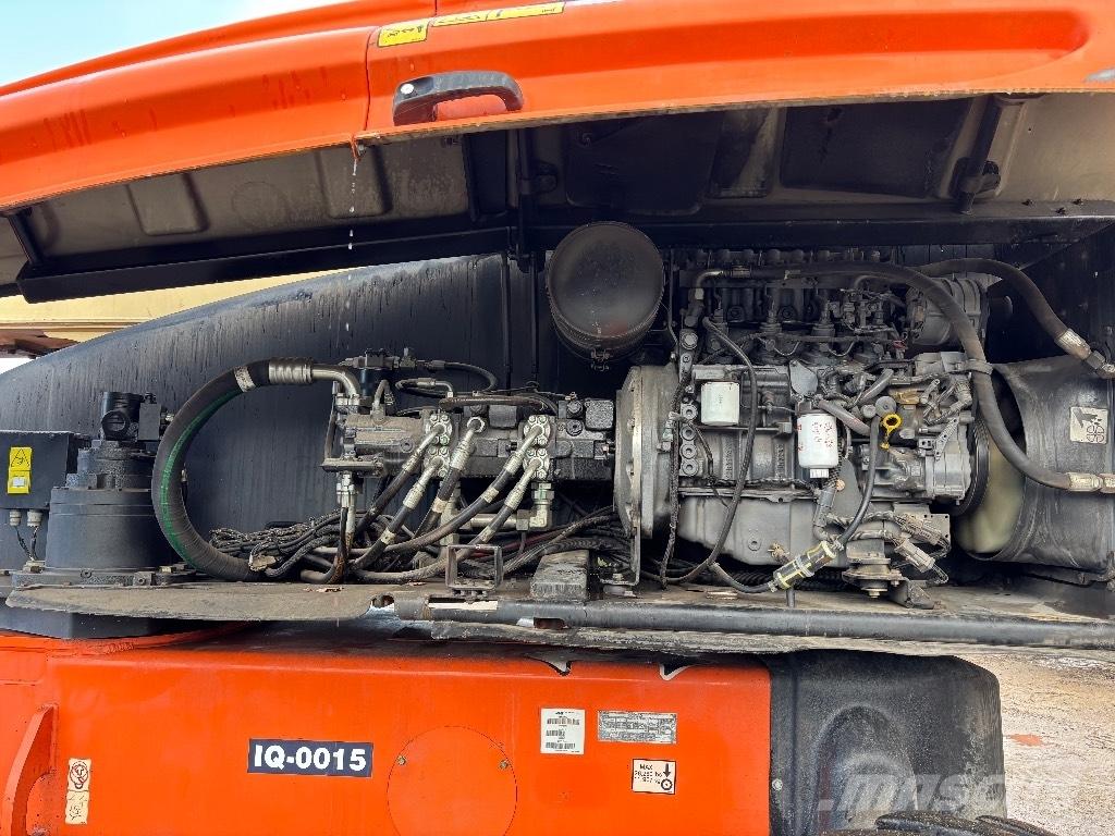 JLG 1350 SJP ブームリフト　直伸型