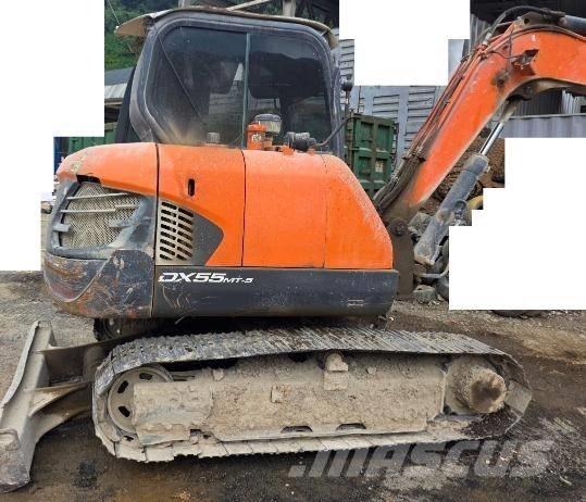 Doosan DX55 ミニ油圧ショベル 7t以下（ミニユンボ・ミニディガー）