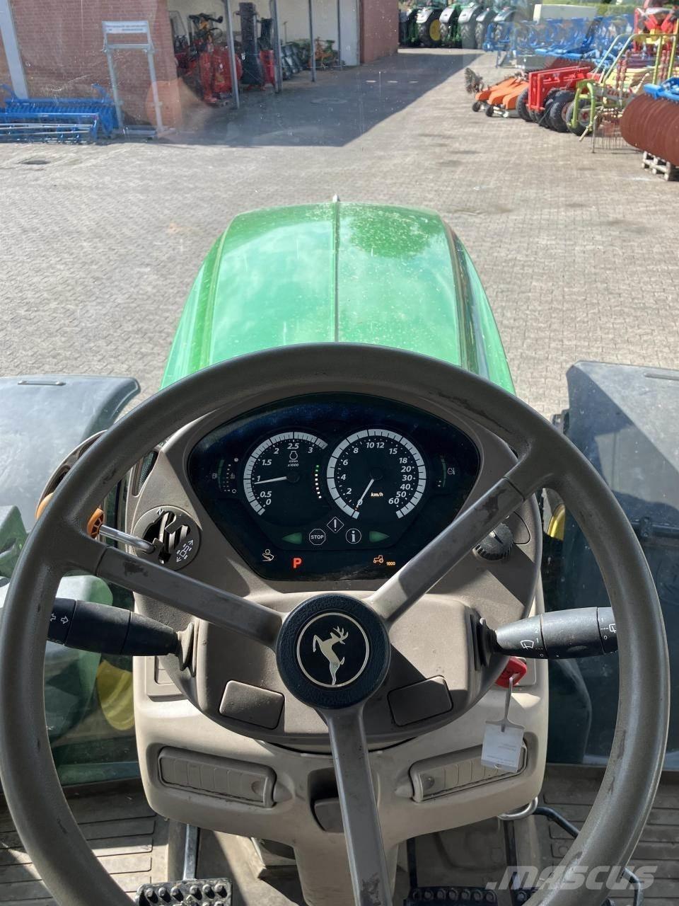 John Deere 6215R トラクター