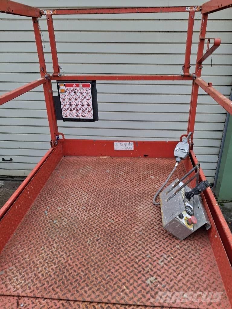 SkyJack SJ III 4632 シザースリフト