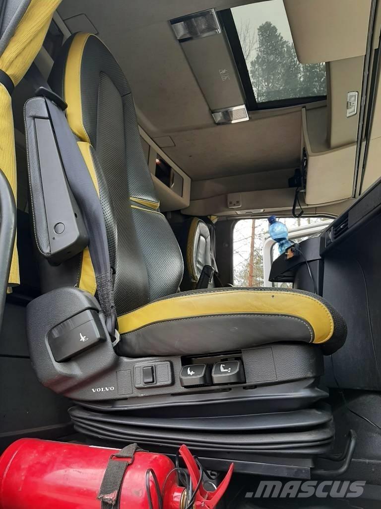 Volvo FH 16 木材トラック