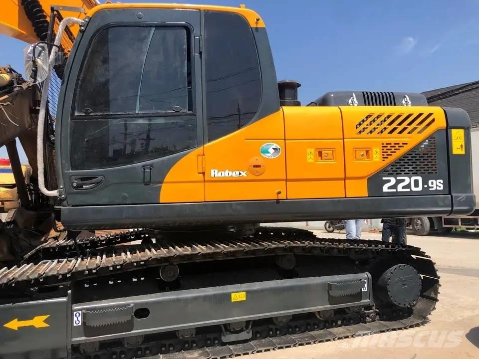 Hyundai R220LC-9S 大型油圧ショベル12t以上（パワーショベル・ユンボ）