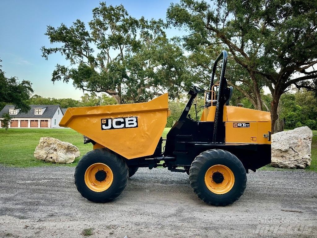 JCB 9TFT サイト　ダンプ