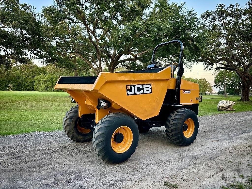 JCB 9TFT サイト　ダンプ