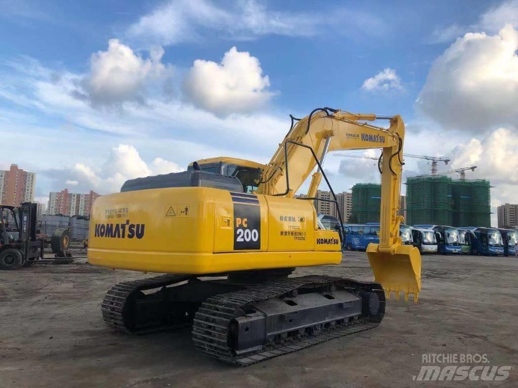 Komatsu PC 200-7 大型油圧ショベル12t以上（パワーショベル・ユンボ）