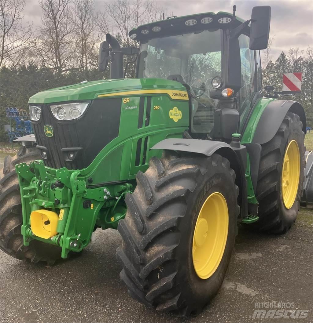 John Deere 6R 250 トラクター