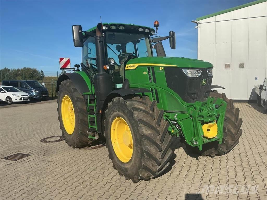 John Deere 6R 250 トラクター