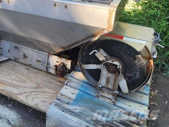 Fischer STEEL CASTER 砂と塩撒き専用車