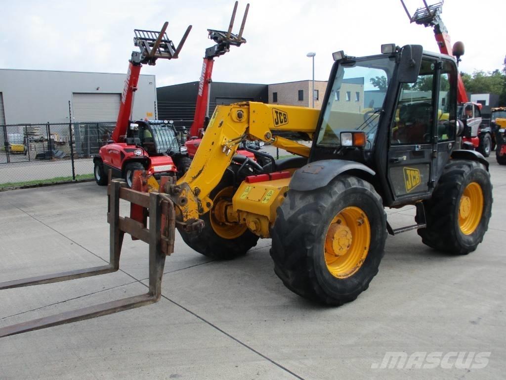 JCB 526 S (628) テレスコーピックハンドラー