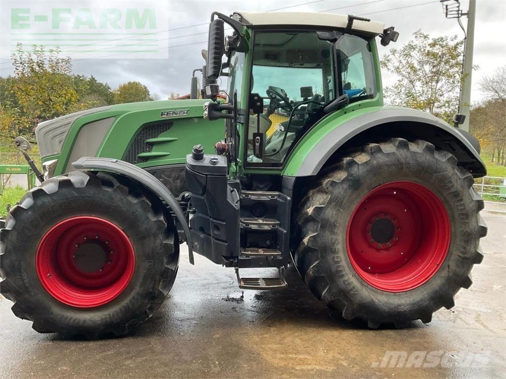 Fendt 828 Vario S4 トラクター