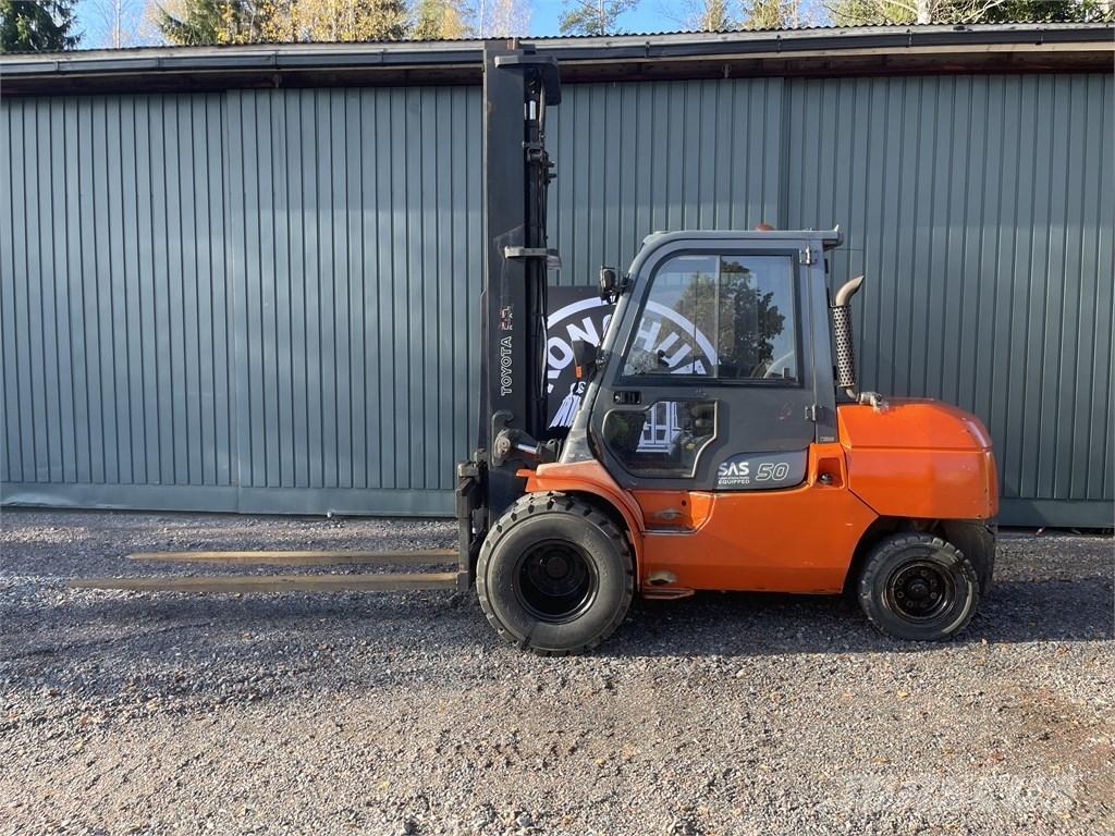 Toyota 42-7 FD A 50 ディーゼル・軽油