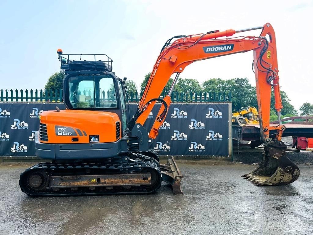 Doosan DX 85 R-3 中型油圧ショベル 7ｔ-12ｔ（ユンボ・パワーショベル・バックホー）