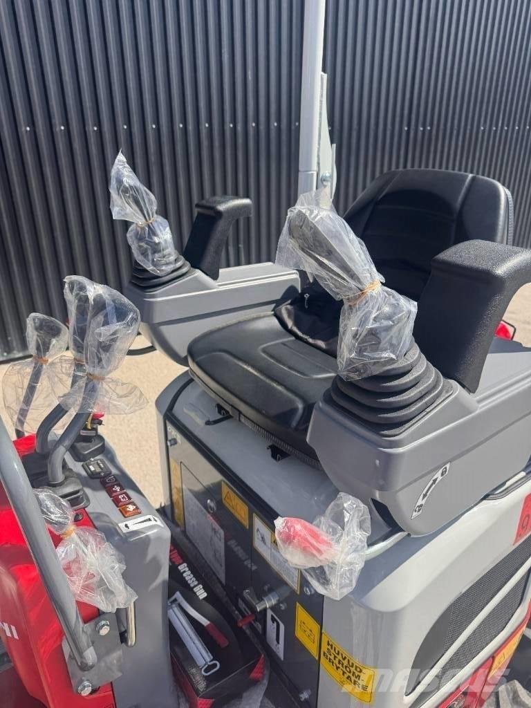 Takeuchi TB 210 R ミニ油圧ショベル 7t以下（ミニユンボ・ミニディガー）