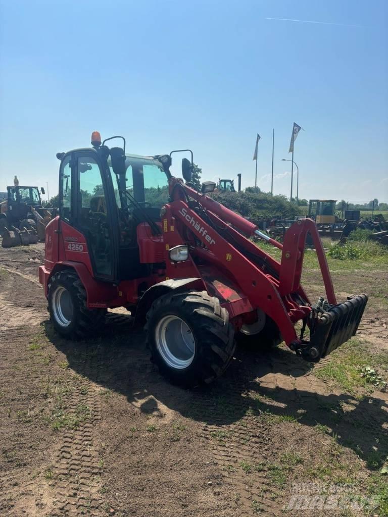 Schäffer 4250 ミニローダー