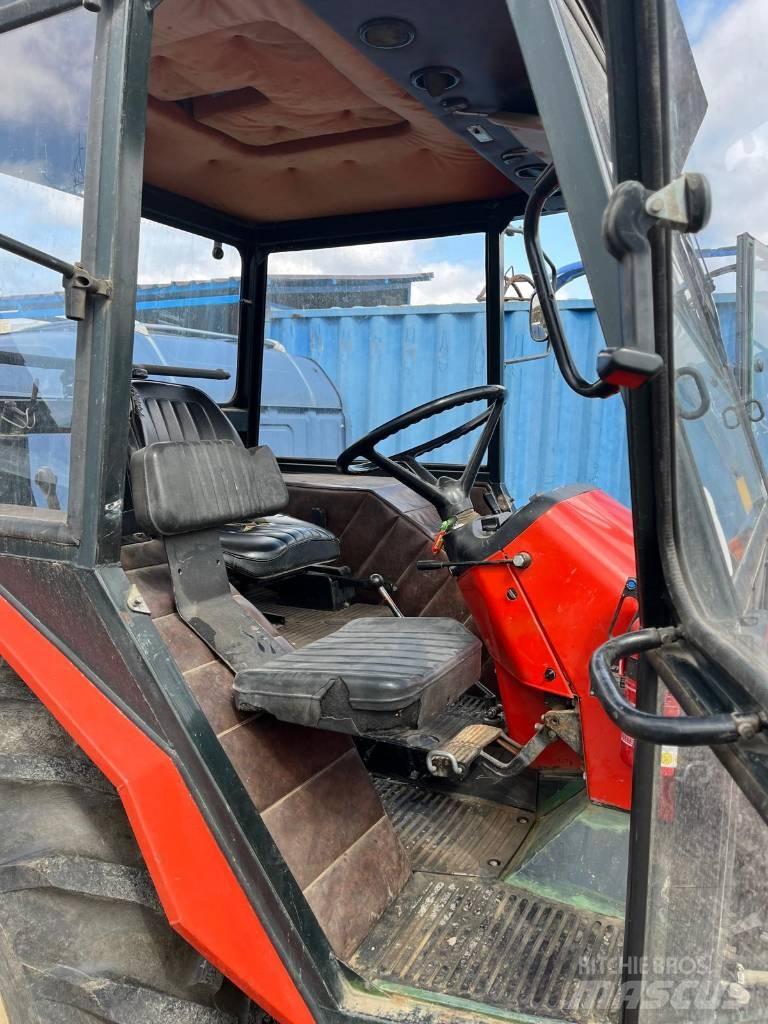 Zetor 5211 トラクター