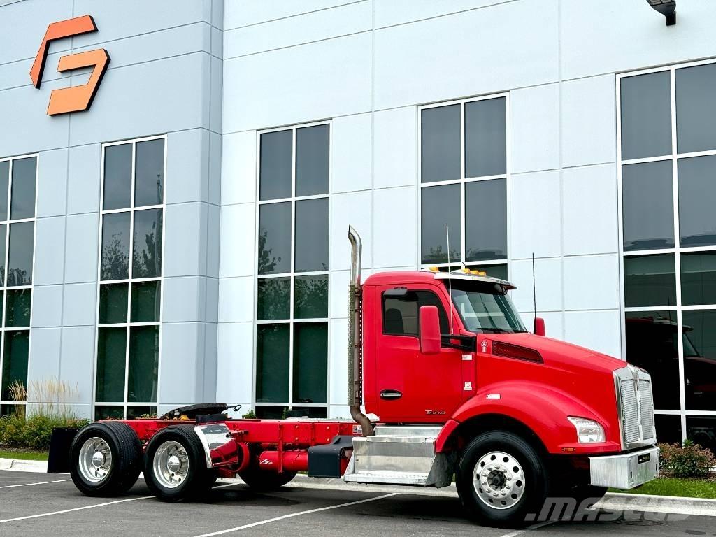 Kenworth T 880 中古トラクターヘッド | トレーラーヘッド