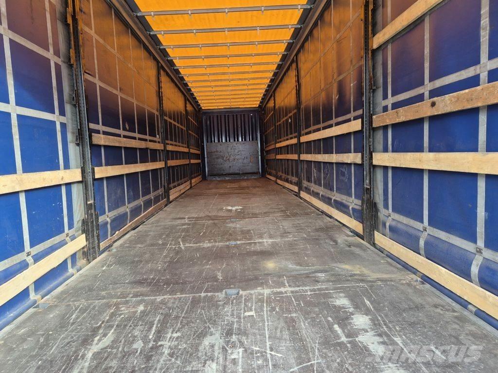 Krone schuifzeil カーテンサイダートラック