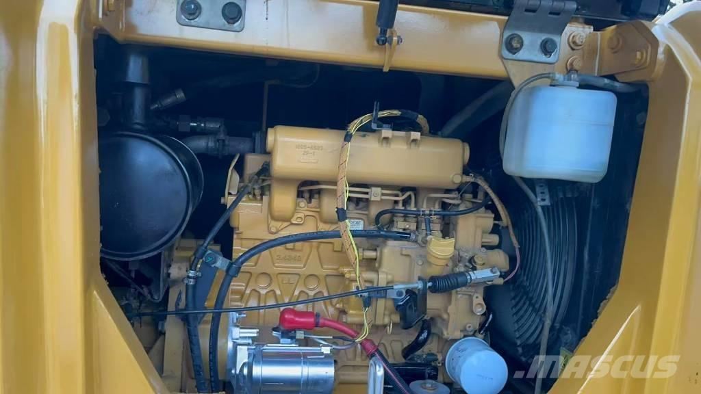 CAT 307 中型油圧ショベル 7ｔ-12ｔ（ユンボ・パワーショベル・バックホー）