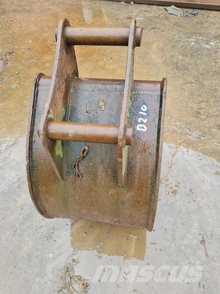  18 BUCKET, 50mm PINS バケット