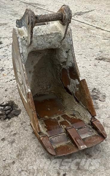  2' BUCKET, 65mm PINS バケット