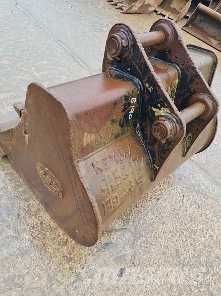  4' BUCKET, 65mm PINS バケット