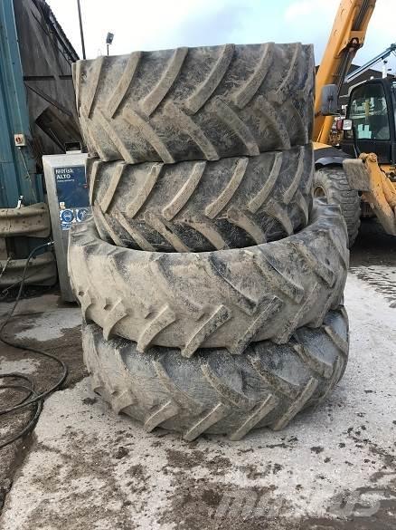  TYRES タイヤ、ホイル、リム