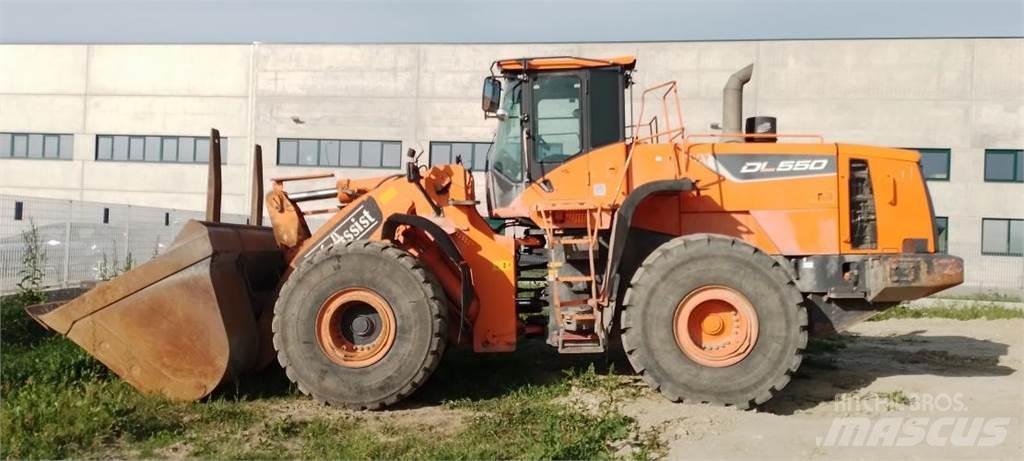 Doosan DL550-5 ホイールローダー・タイヤショベル