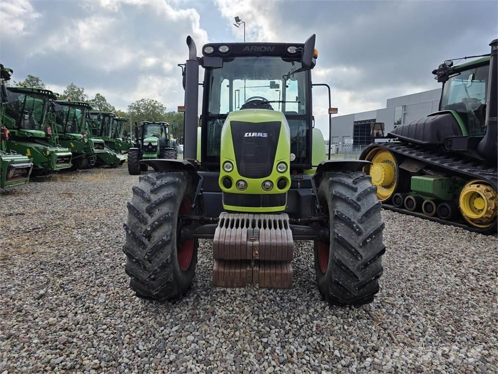 CLAAS Arion 620C トラクター